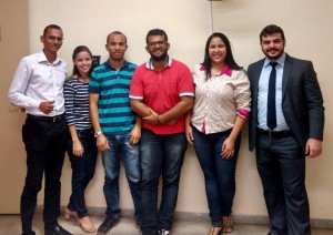 Os estagiários Lucivaldo, Raquel, João, Roger, Josi e o defensor público Herick Argôlo